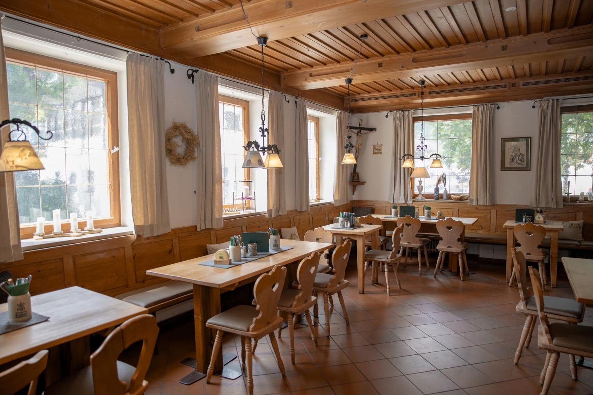 Hotel Gasthof Alter Wirt Farchant Exterior photo